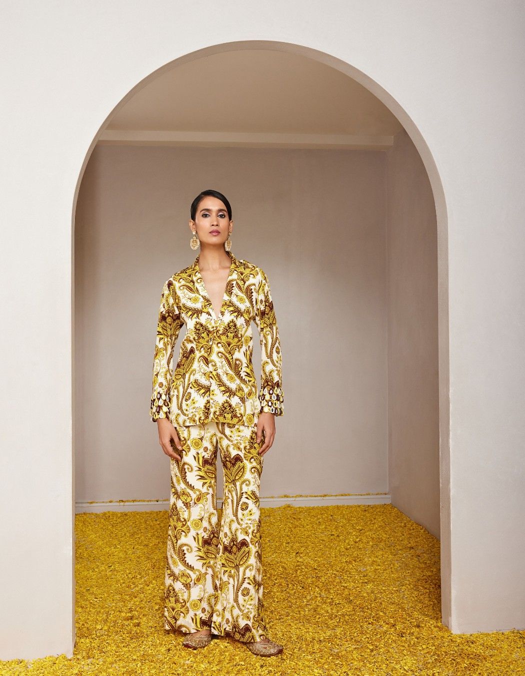 Genda Yellow Blazer set